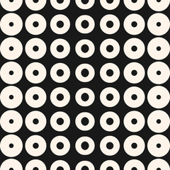 Halftone circles pattern. Black & white halftone rings, dots