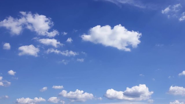 Peaceful changing loop clouds.