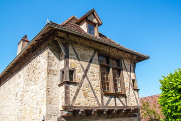 Fototapeta na wymiar Saint Cirq Lapopie. Maison ancienne à colombages. Lot. Occitanie
