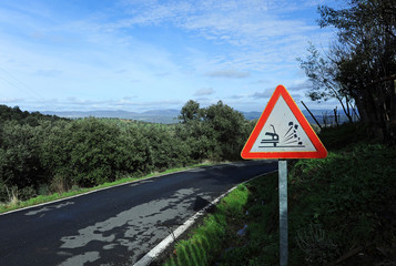 Señal de tráfico, proyección de gravilla