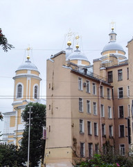 Fototapeta na wymiar Exif_JPEG_PICTTypes of the city of St. Petersburg. An unusual building.URE