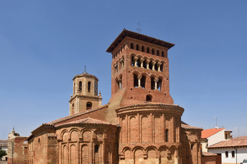 Fototapeta na wymiar Church of San Tirso in Sahagun, Way of St. James, Leon, Spain
