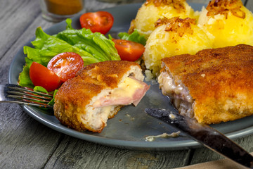 Cutlet cordon bleu.