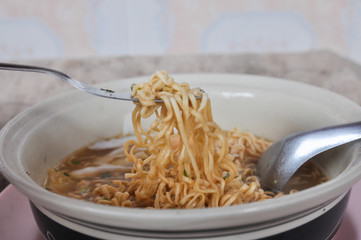 bowl of noodles 