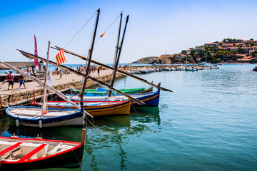 Fototapeta na wymiar Les barques Catalane à Collioure la perle de la côte vermeille