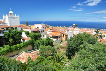 Fototapeta na wymiar Panoramic view over the roofs of the old city of La Orotava in Tenerife