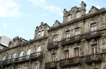 Fototapeta na wymiar fachadas edificios época modernista Vigo