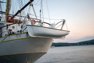 boat transports auxiliary boat