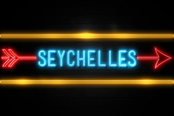 Obraz premium Seychelles - fluorescent Neon Sign on brickwall Front view