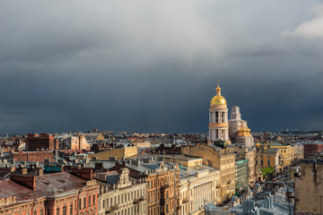 Fototapeta na wymiar Saint Petersburg panoramic view from rooftop at downtown houses of old town