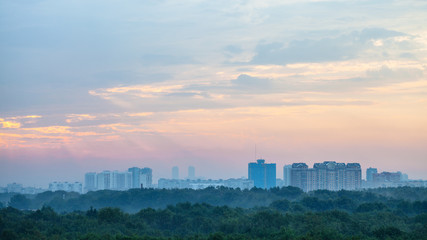 Fototapeta premium sunrise sky over Timiryazevskiy park in Moscow