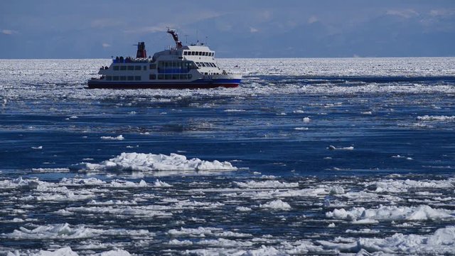 流氷砕氷船おーろら