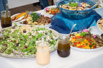 Salatbuffet mit Vinegar