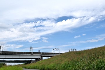 9月の荒川河川敷 荒川橋梁と戸田橋