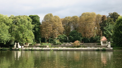 Fototapeta premium Aachen Kaiser-Friedrich Park im Spätsommer