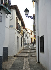 Fototapeta na wymiar streets of Albaicin, quarter of Granada, Spain
