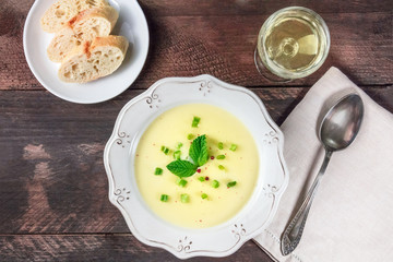 Overhead photo of French vichyssoise soup with copyspace