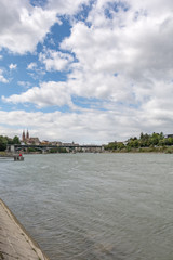 Fototapeta premium Skyline von Basel am Rhein 