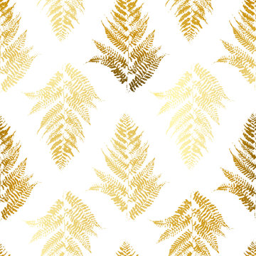Seamless pattern with golden fern leaves