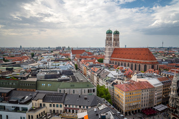 Fototapeta na wymiar Scenic panoramic high angle view of city centre of Munich