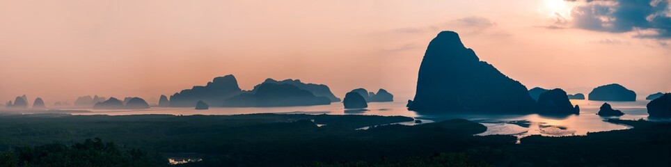 archipelago Andaman sea Morning atmosphere Sun rises. Asia Thailand