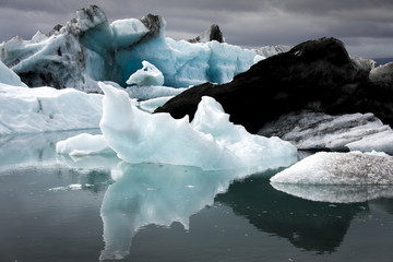 Icebergs in Jokulsarlon glacial lagoon
