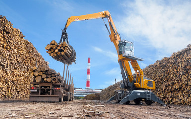 machinery for loading logs