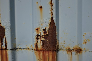 cloison de fer rouillée