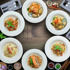 Mixed spaghetti (Spaghetti salmon, spaghetti carbonara, spaghett