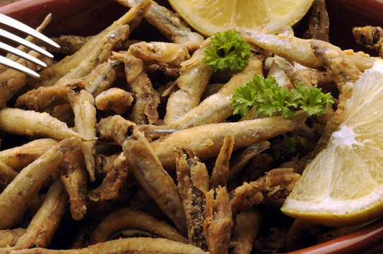 Gebratener Fried fish Fisch Frittura di pesce Pescado Cibo da strada frito Paranza Peixe frito Gefrituurde vis Smażone ryby Poisson frit S&uuml;lt hal Pržena riba Paistettua Street food kalaa 