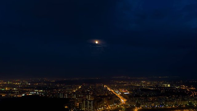 Полет над ночным городом