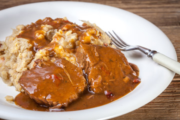 Braised beef with cabbage.