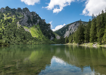 Fototapeta na wymiar The mountain lake Soinsee in Tyrol, Bavaria