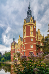Naklejka premium tower and flower