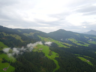 Österreichische Alpen aus der Luft