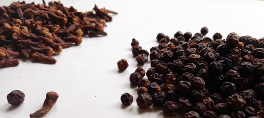 Peppercorns and Cloves Combination