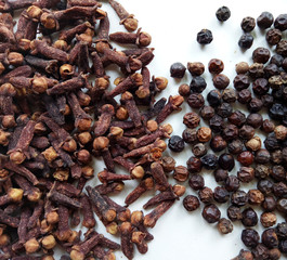 Peppercorns and Cloves Combination