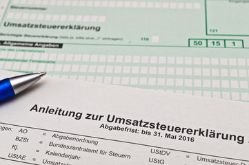 Obraz premium Steuern-Abgaben Finanzamt 