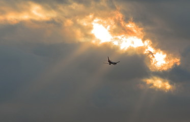 飛行機のシルエット