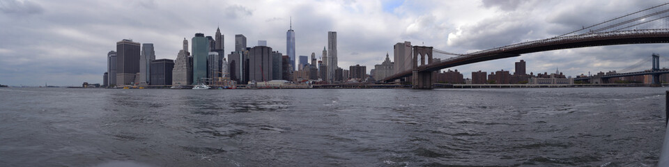Fototapeta na wymiar Brooklyn Bridge NEW YORK CITY skyline panorama