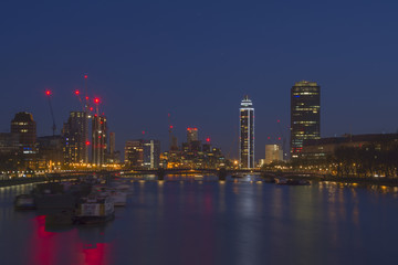 Obraz na płótnie Canvas London - Skyline
