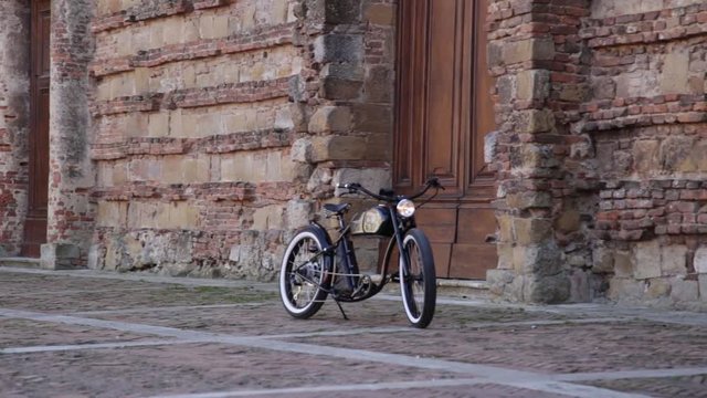 Details Of A Retro Vintage E-bike