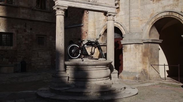 Details Of A Retro Vintage E-bike