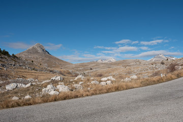 Emperor Field, the timeless wonder of the little Tibetan Abruzzo