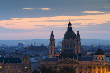 Obraz premium Morning view of St. Stephen's Basilica in Budapest, Hungary. 