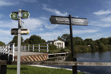 Splatt Bridge on the Gloucester & Sharpness Canal at Frampton on Severn in Gloucestershire, England...