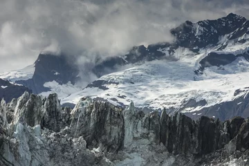Tuinposter Gletsjers Johns Hopkins-gletsjer en bergen/gletsjers erachter, Glacier Bay