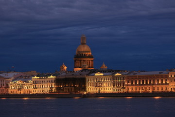 Fototapeta na wymiar Russia, St. Petersburg, view of St. Isaac's Cathedral from the Neva