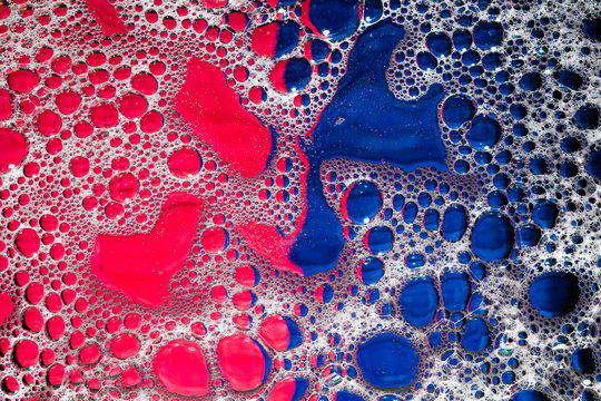 Bubbles in fluid