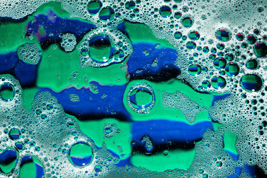 Bubbles in fluid